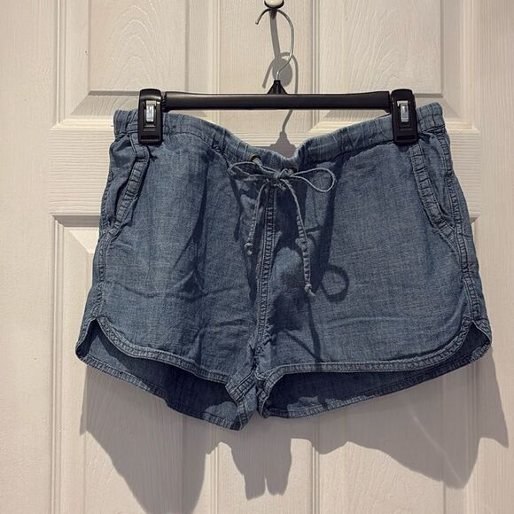 J. Crew Pants - J.Crew chambray drawstring shorts SZ Medium